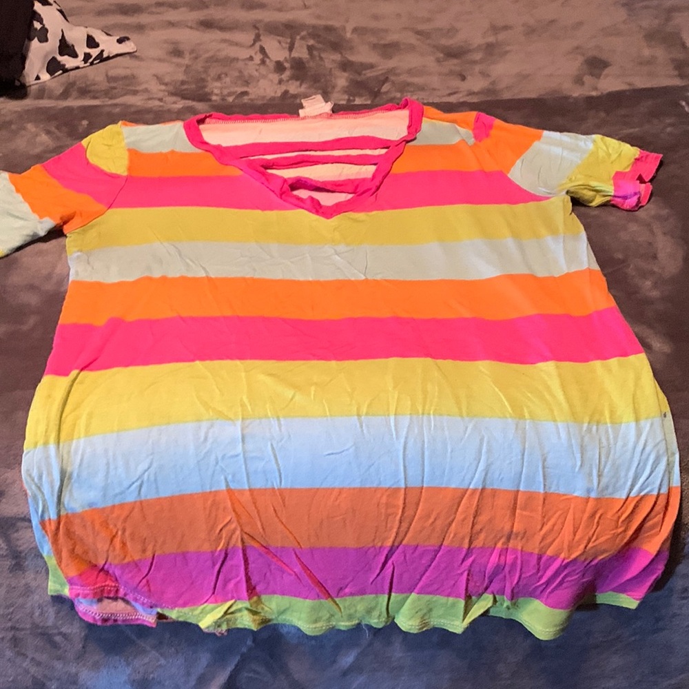 Cute bright colored striped T-shirt with super cute v neck